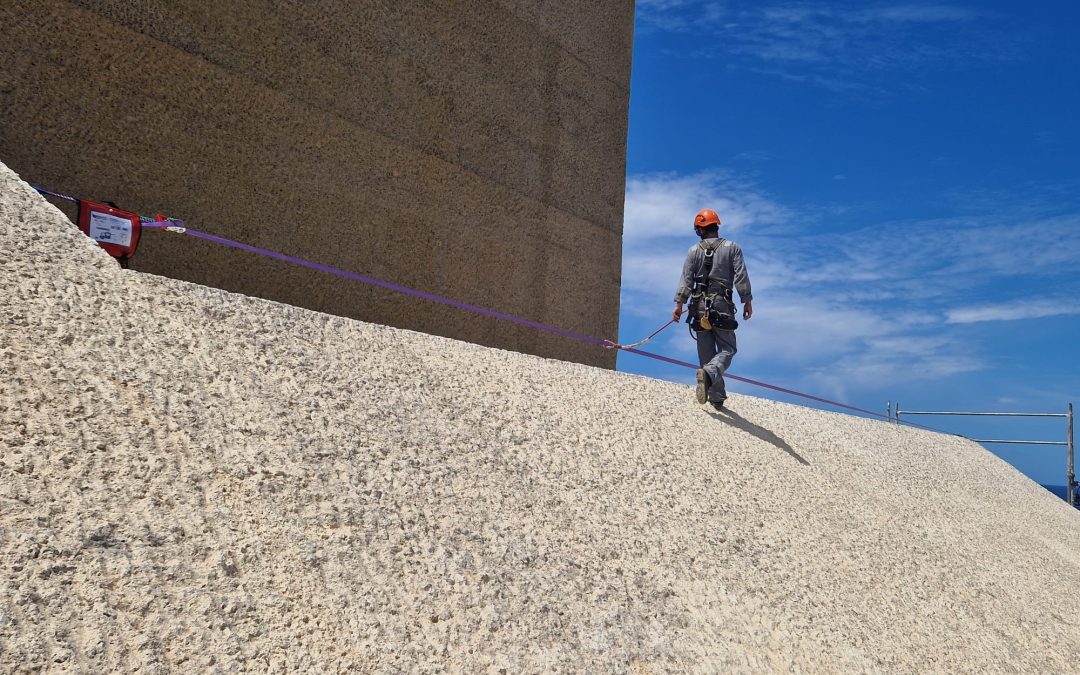 Trabajos Verticales: Instalación de Líneas de Vida Provisionales.